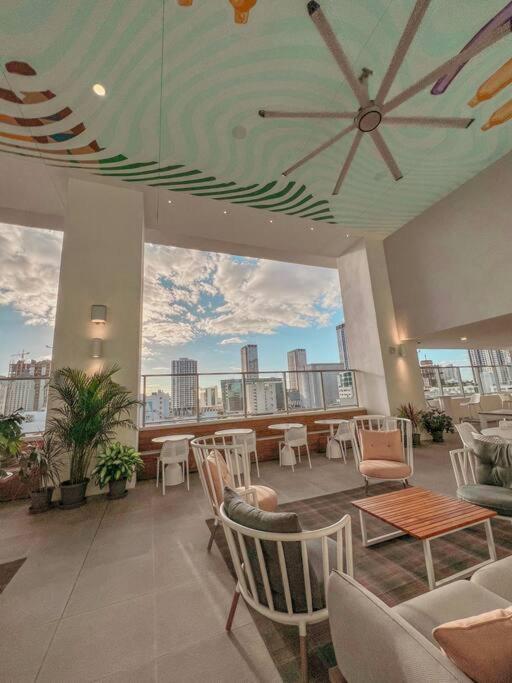 Miami High Town View 1610 Apartment Bagian luar foto